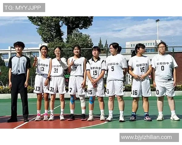 杭州篮球队与成都篮球队赛后分析实力对比与战术探讨 杭州篮球队与成都篮球队赛后分析实力对比与战术探讨